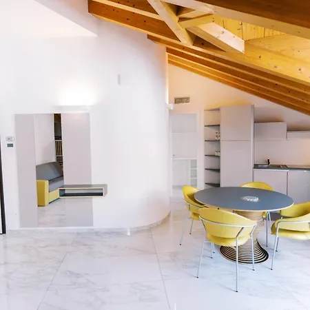 Casa King Como